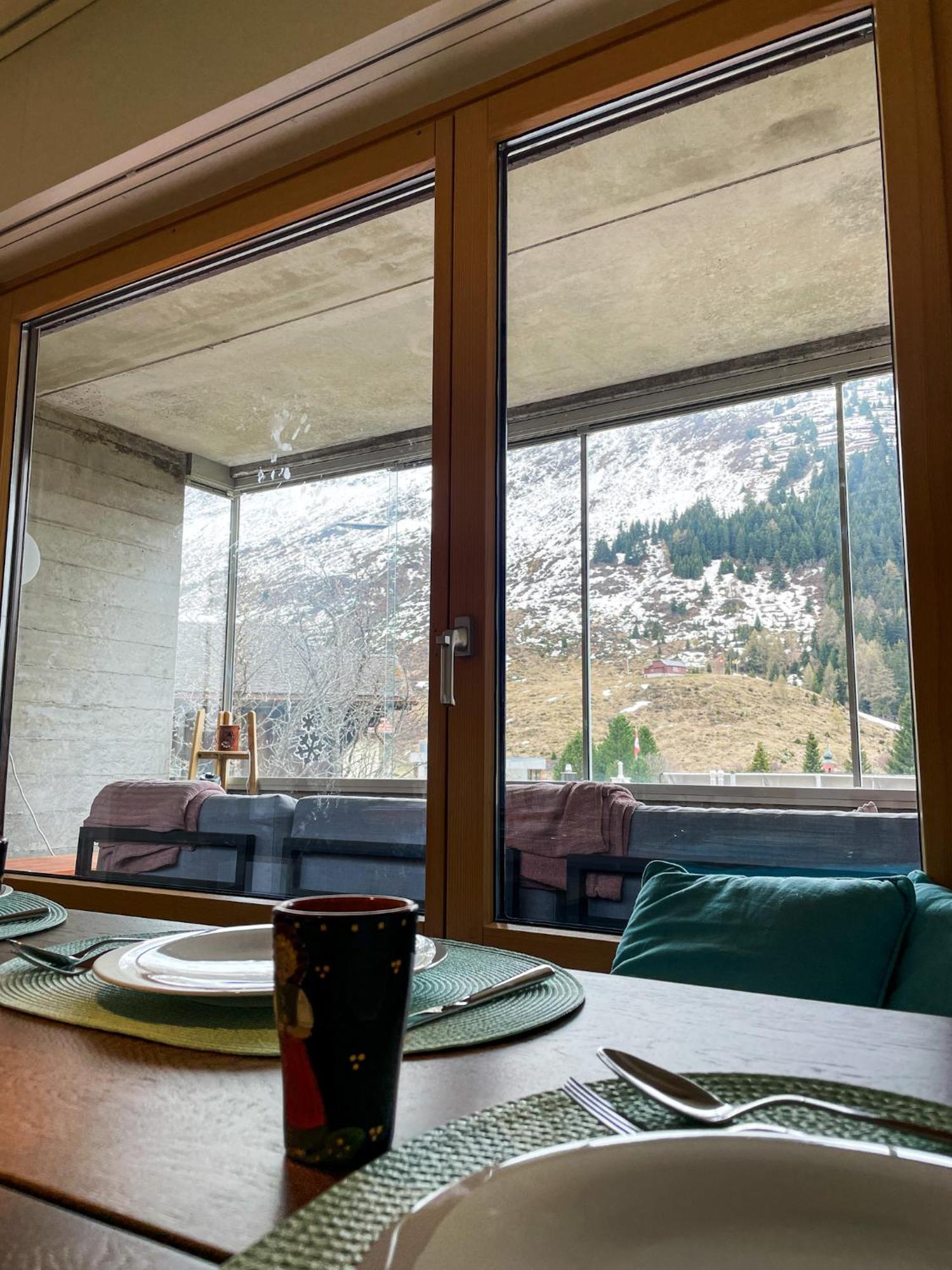 Top Modernes Apartment Im Herzen Von Andermatt Balkon & Bergblick Ngoại thất bức ảnh