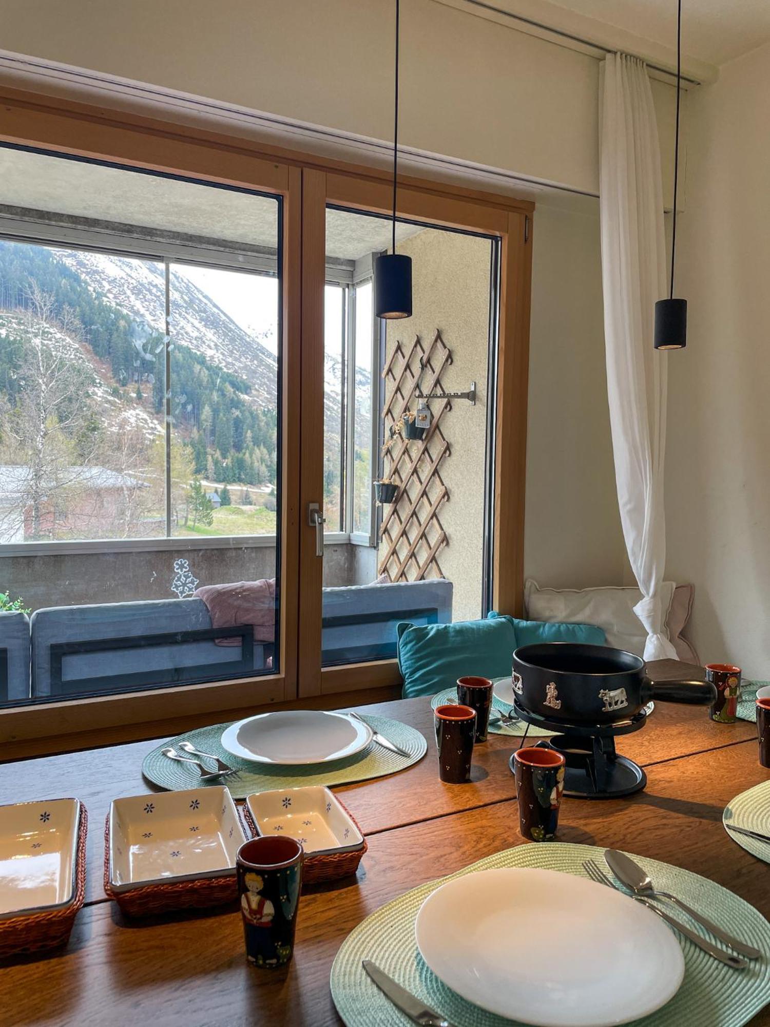 Top Modernes Apartment Im Herzen Von Andermatt Balkon & Bergblick Ngoại thất bức ảnh